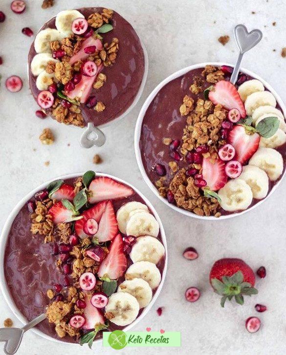 Bol de Açaí Keto: Delicia saludable con almendras y granola