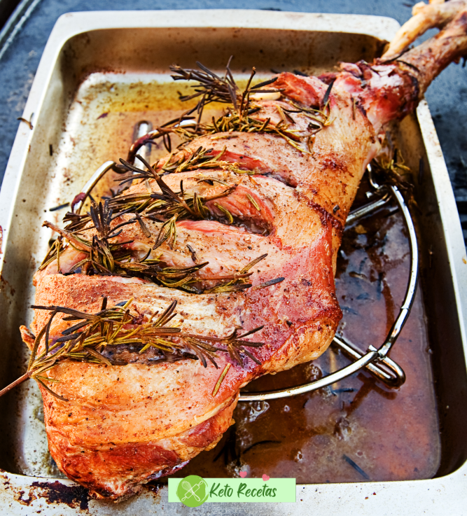 Cordero al Horno: Sabor a Romero y Ajo