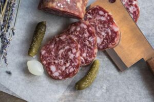 ¿El salami es cetogénico?